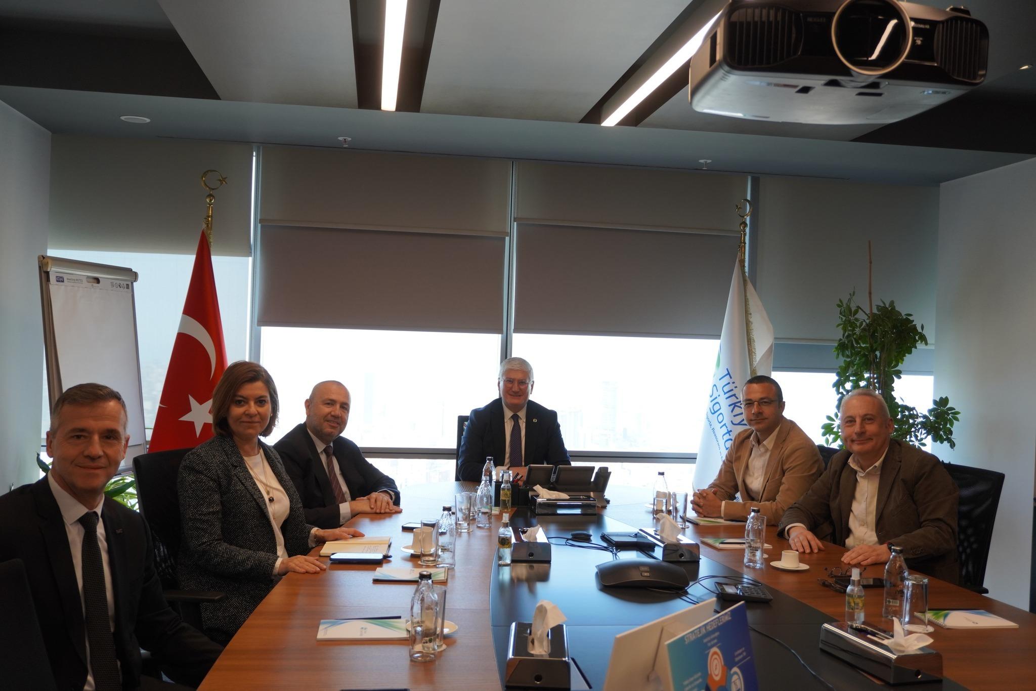 Reasürans Brokerlerinden TSB Başkanı Ahmet Yaşar’a Ziyaret