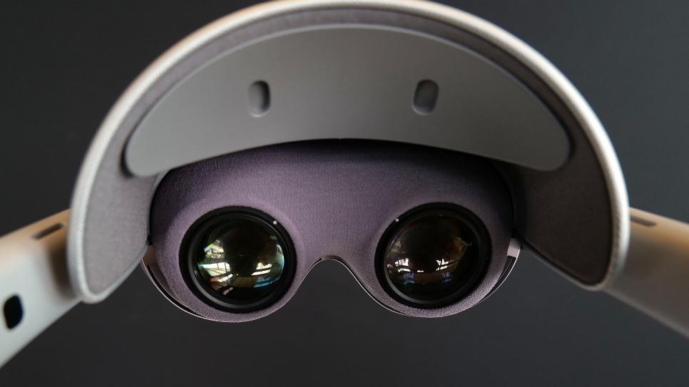 Samsung ve Google’dan ilk Android XR başlığı: Galaxy XR tanıtıldı