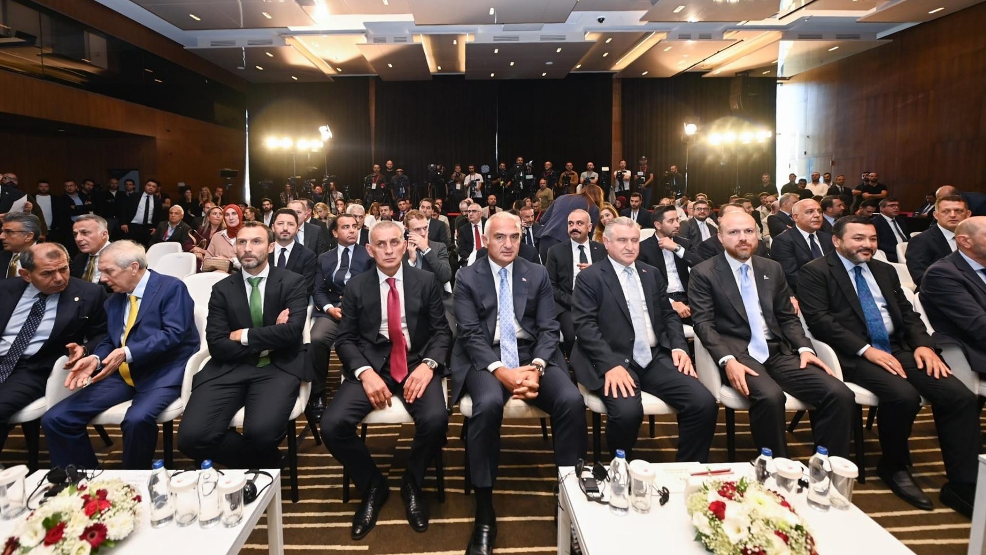 İspanya Süper Kupası İstanbul’a Geliyor: Futbolun Devleri Türkiye’de Sahne Alacak