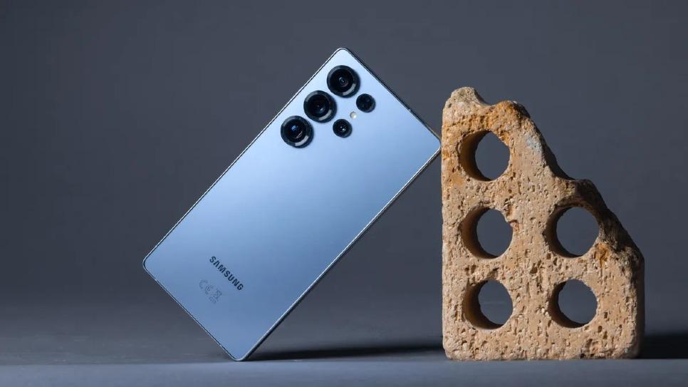 Samsung Galaxy S26 ile Yandan Bakmaya Son