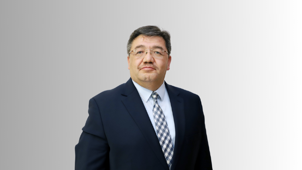 Dr. Seyfettin Kurt: “Poliçenin Etrafındakiler”